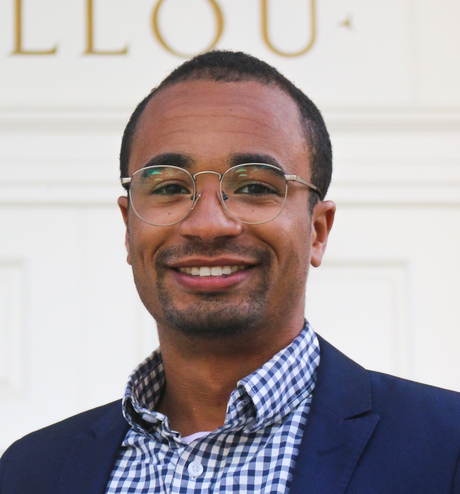 A generic square placeholder image with rounded corners in a figure.