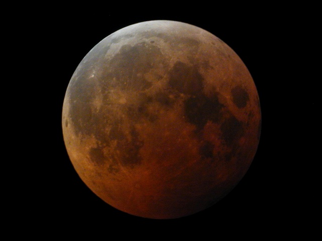 The Lunar Eclipse of October 27-28, 2004 #3