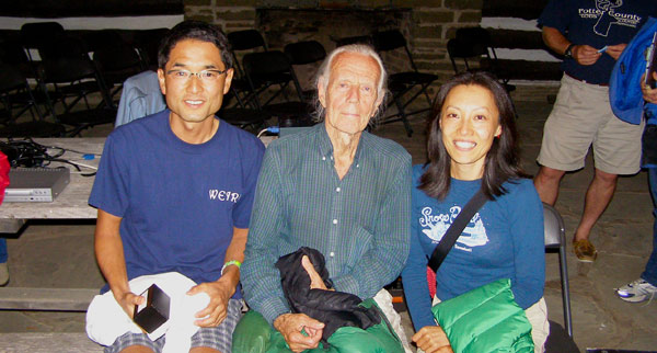 Yasu and Yumi with John Dobson at the 2008 Black Forest Star Party